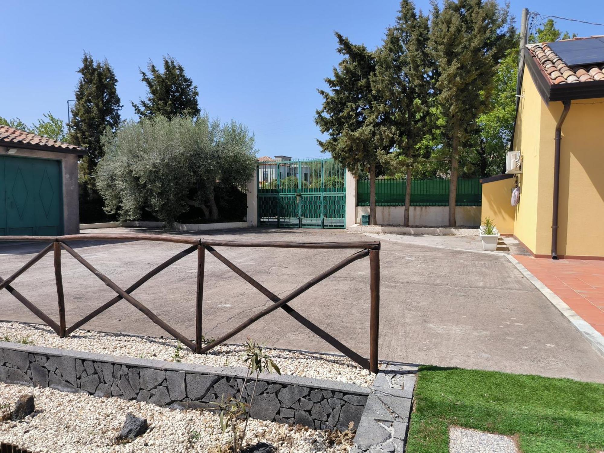 Villa Egle Belpasso, Villa Vacanza Con Piscina Екстериор снимка